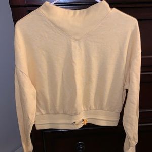 Cropped activewear long sleeve top